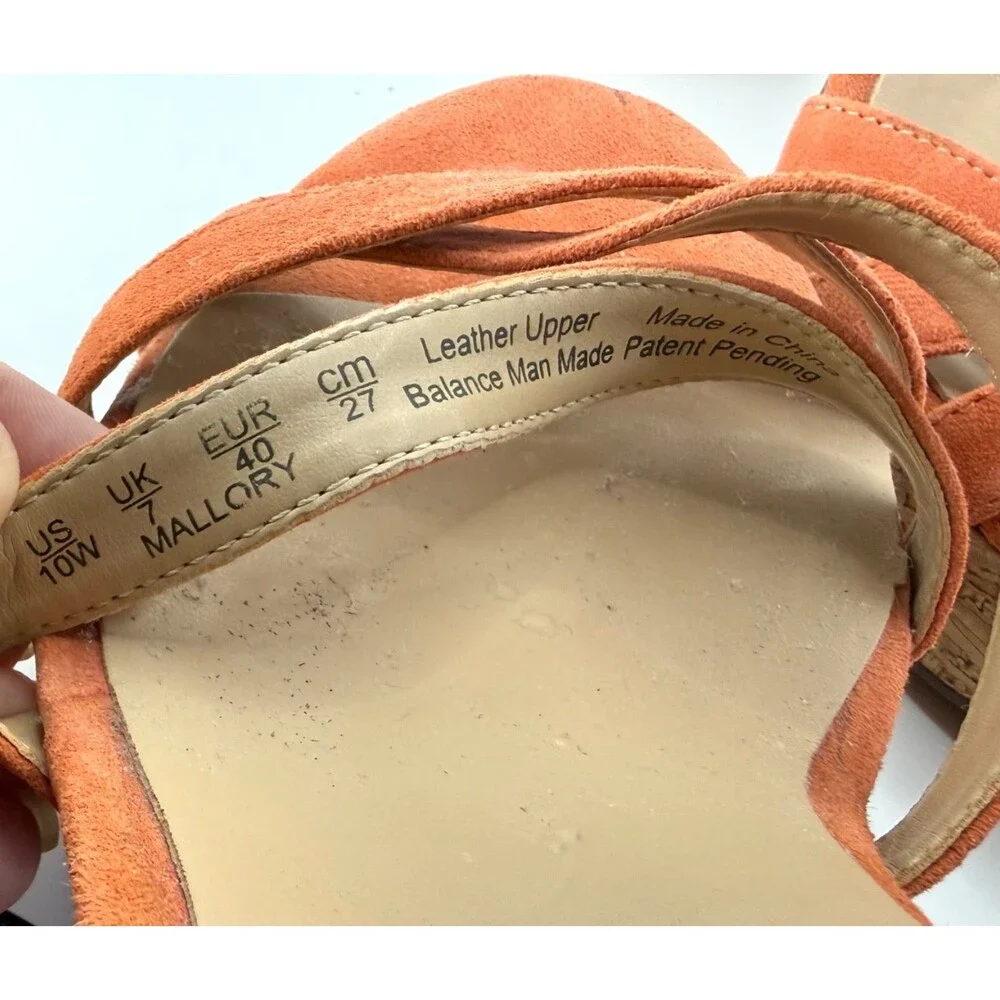 Naturalizer Mallory Platform Sandals Womens 10W Orange Suede Strappy Retro Heels